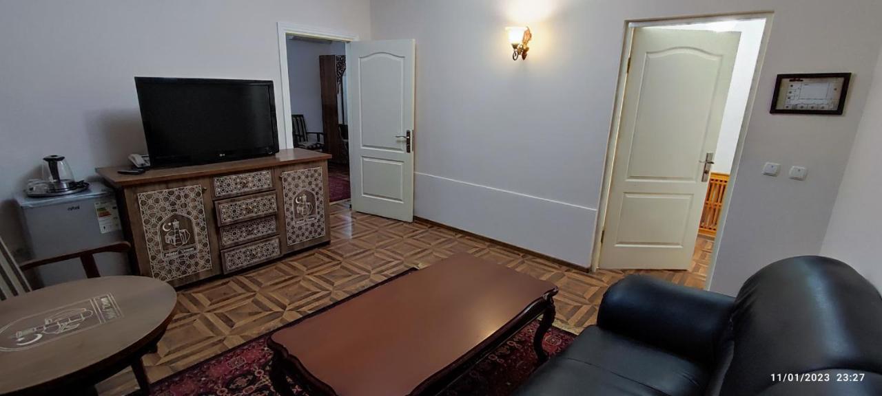 Hôtel Nasyuqel à Boukhara Extérieur photo