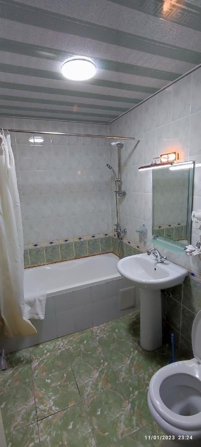Hôtel Nasyuqel à Boukhara Extérieur photo